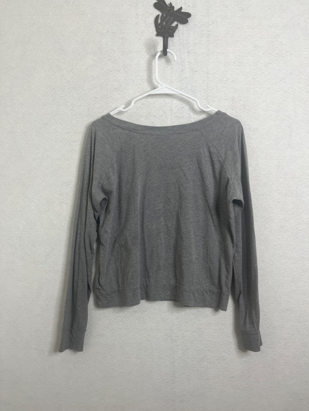 Star Wars Graphic Long Sleeve Crop Top Gray Luke Leia Yoda Tee M - Picture 2 of 3